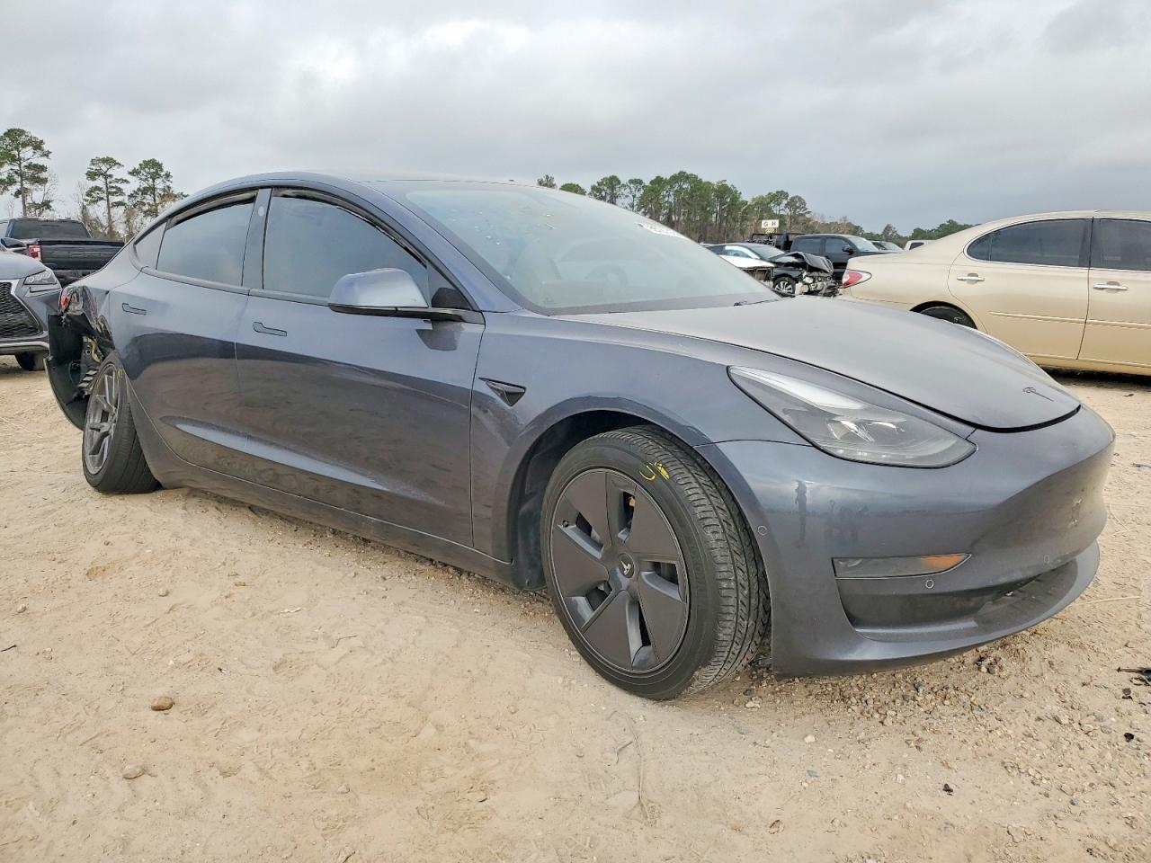 2021 Tesla Model 3 - Фото 4