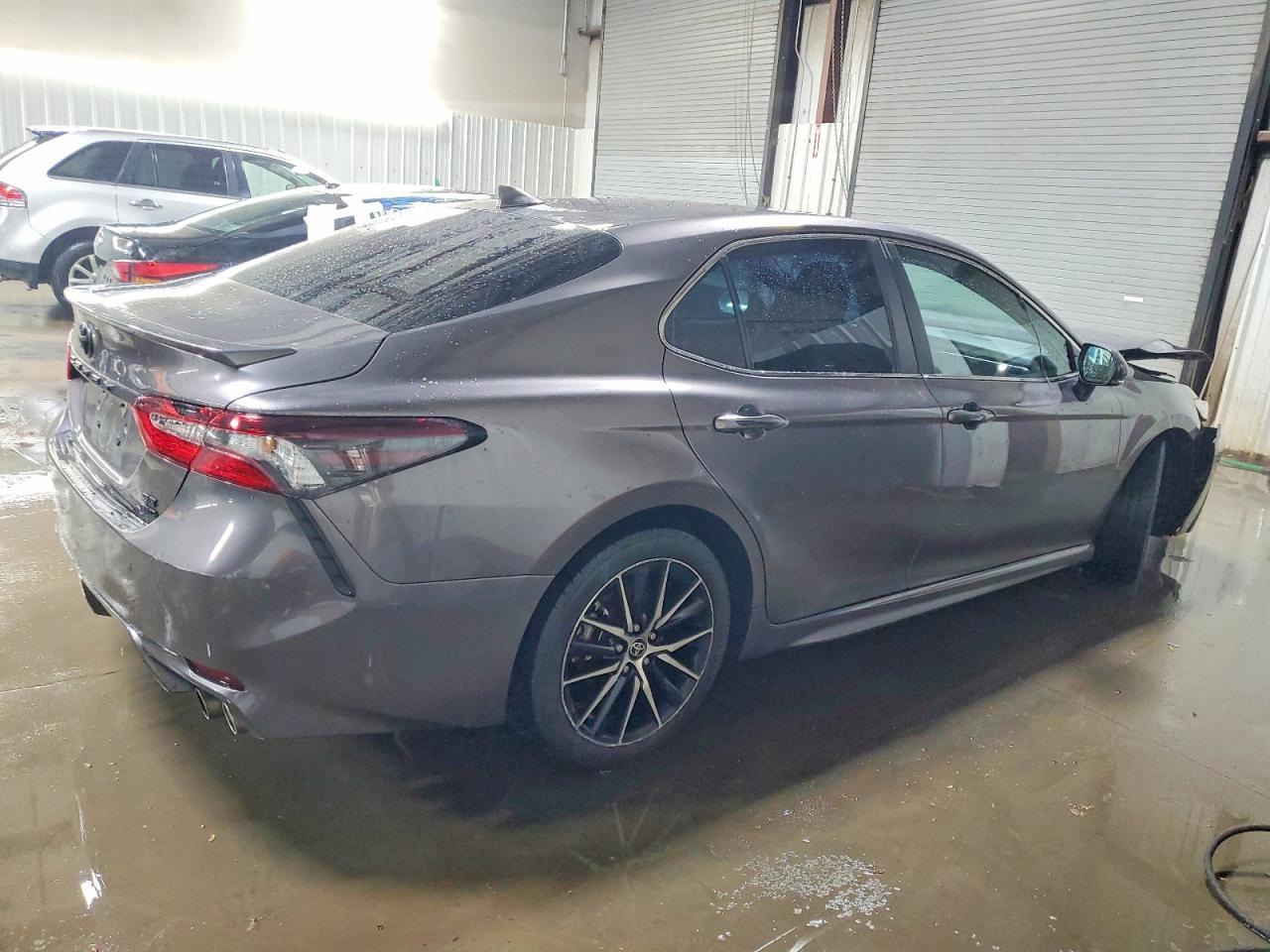 2023 Toyota Camry Se Night Shade - Image 3