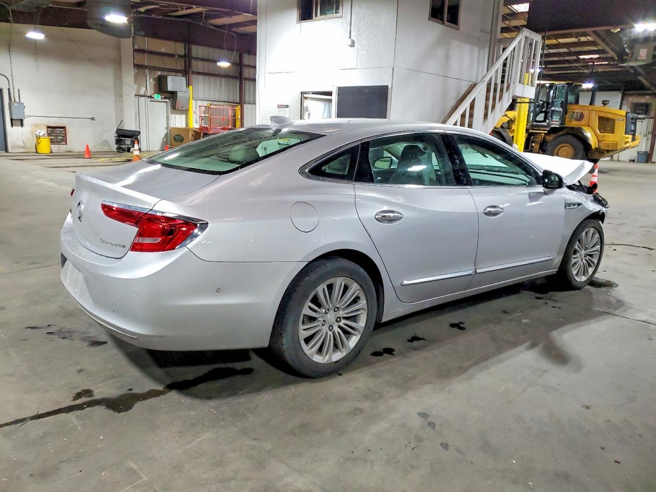 2018 Buick Lacrosse Premium - Фото 3