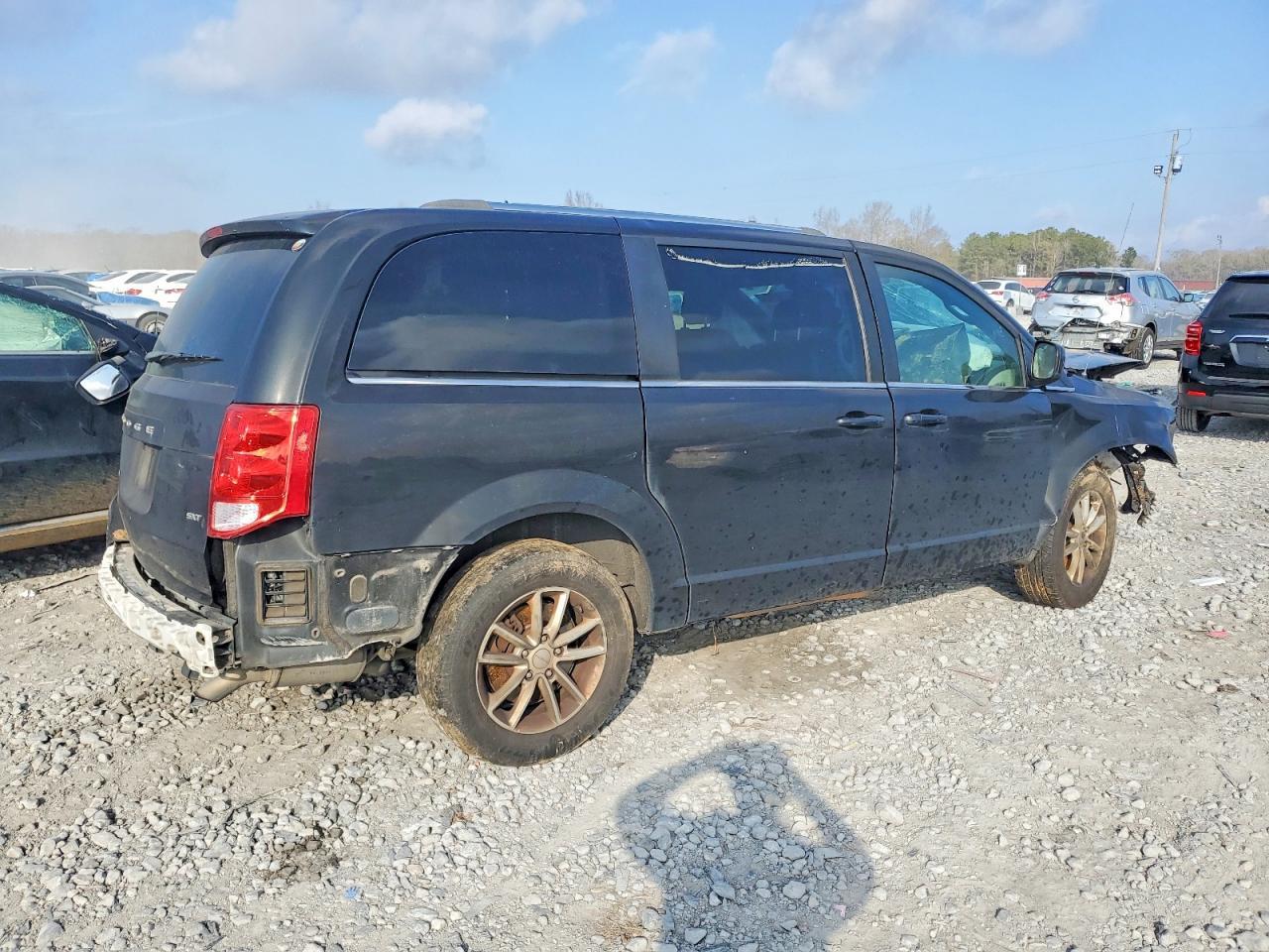2020 Dodge Grand Caravan Sxt - Фото 3