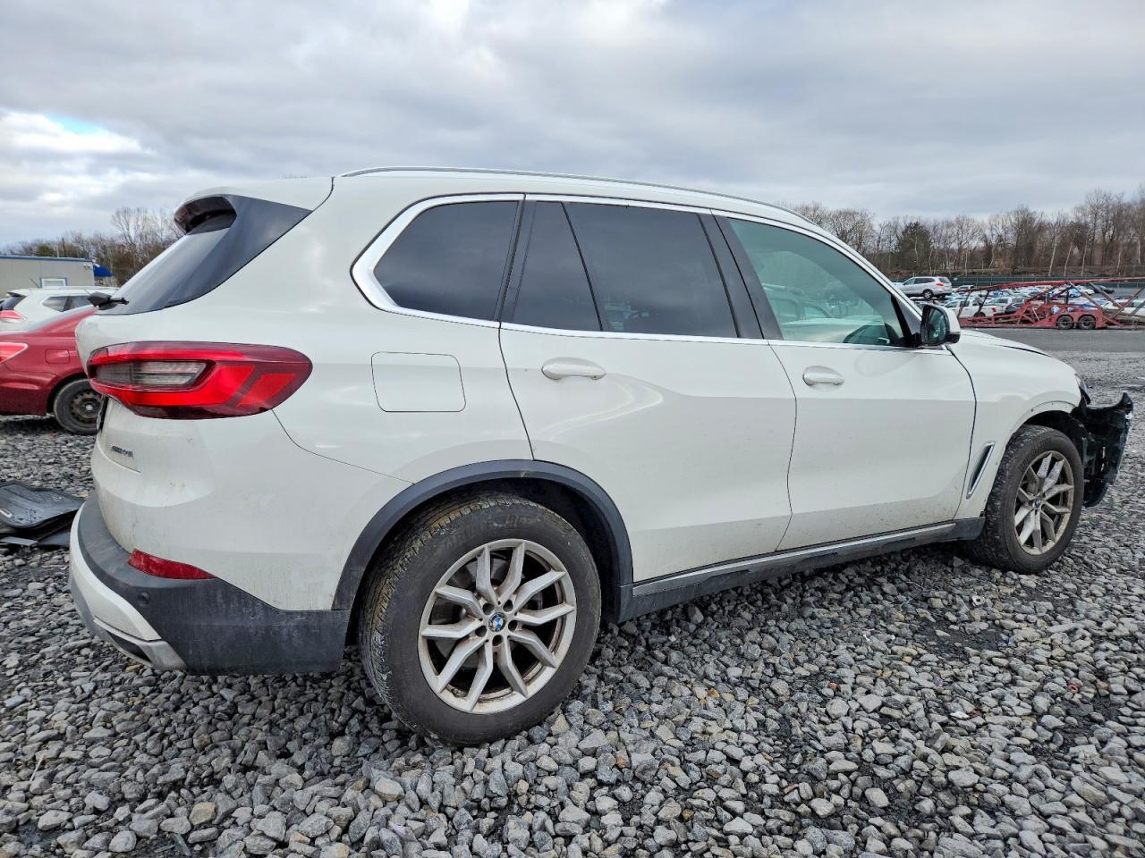 2022 BMW X5 xDrive40I - Фото 3