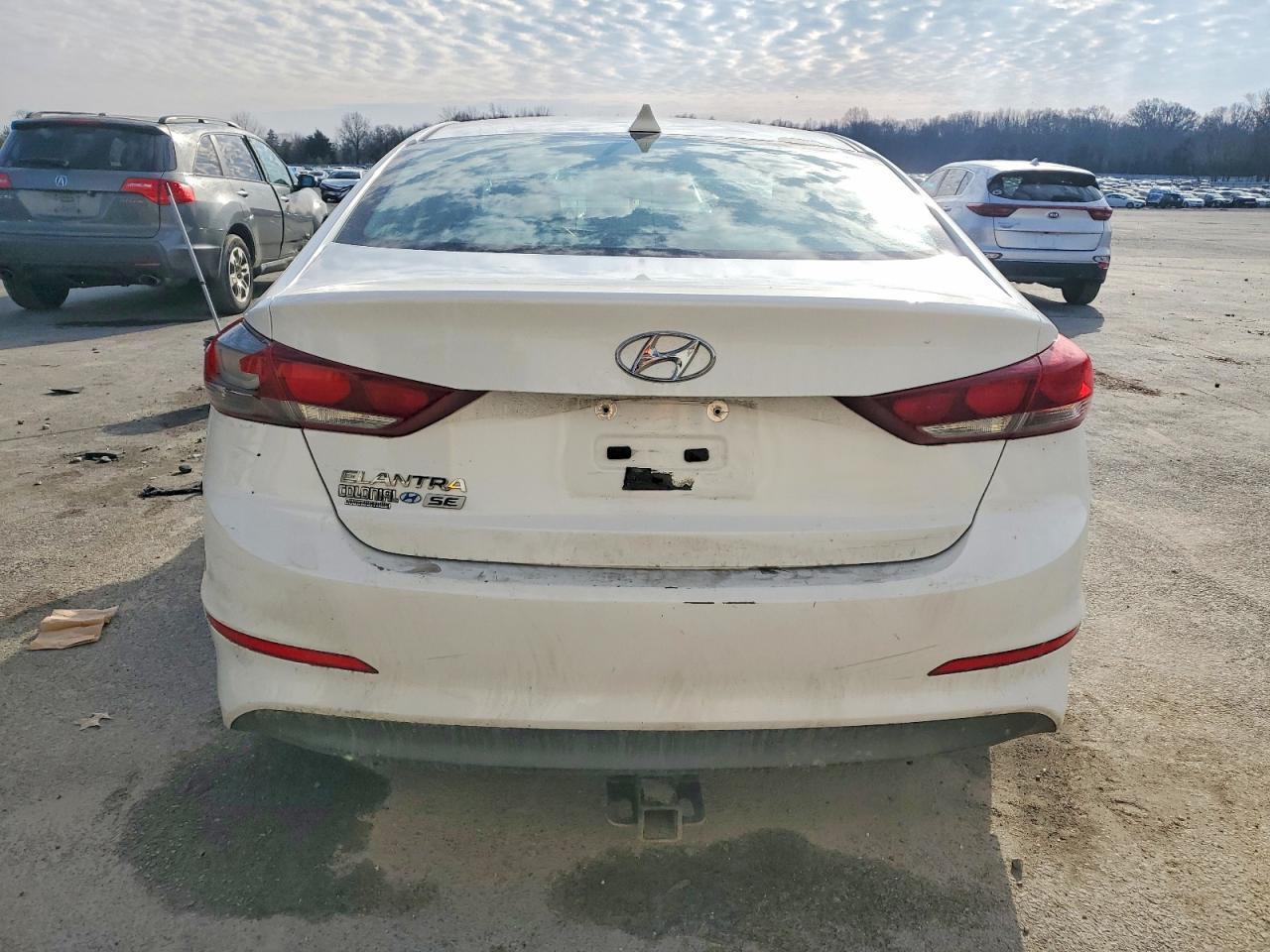 2017 Hyundai Elantra Se - Фото 6
