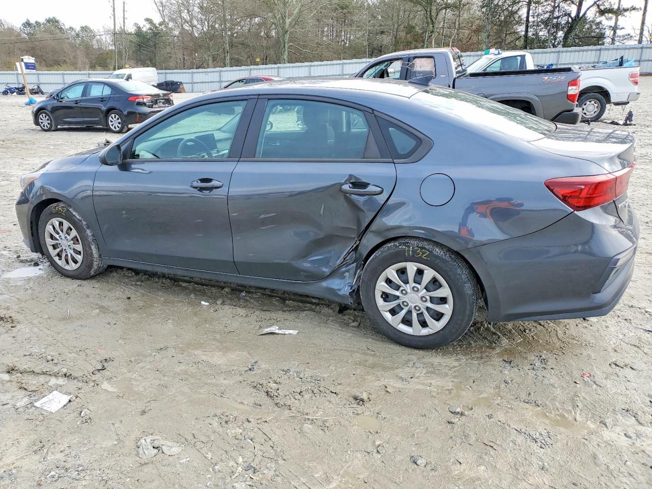 2021 Kia Forte Fe - Фото 2