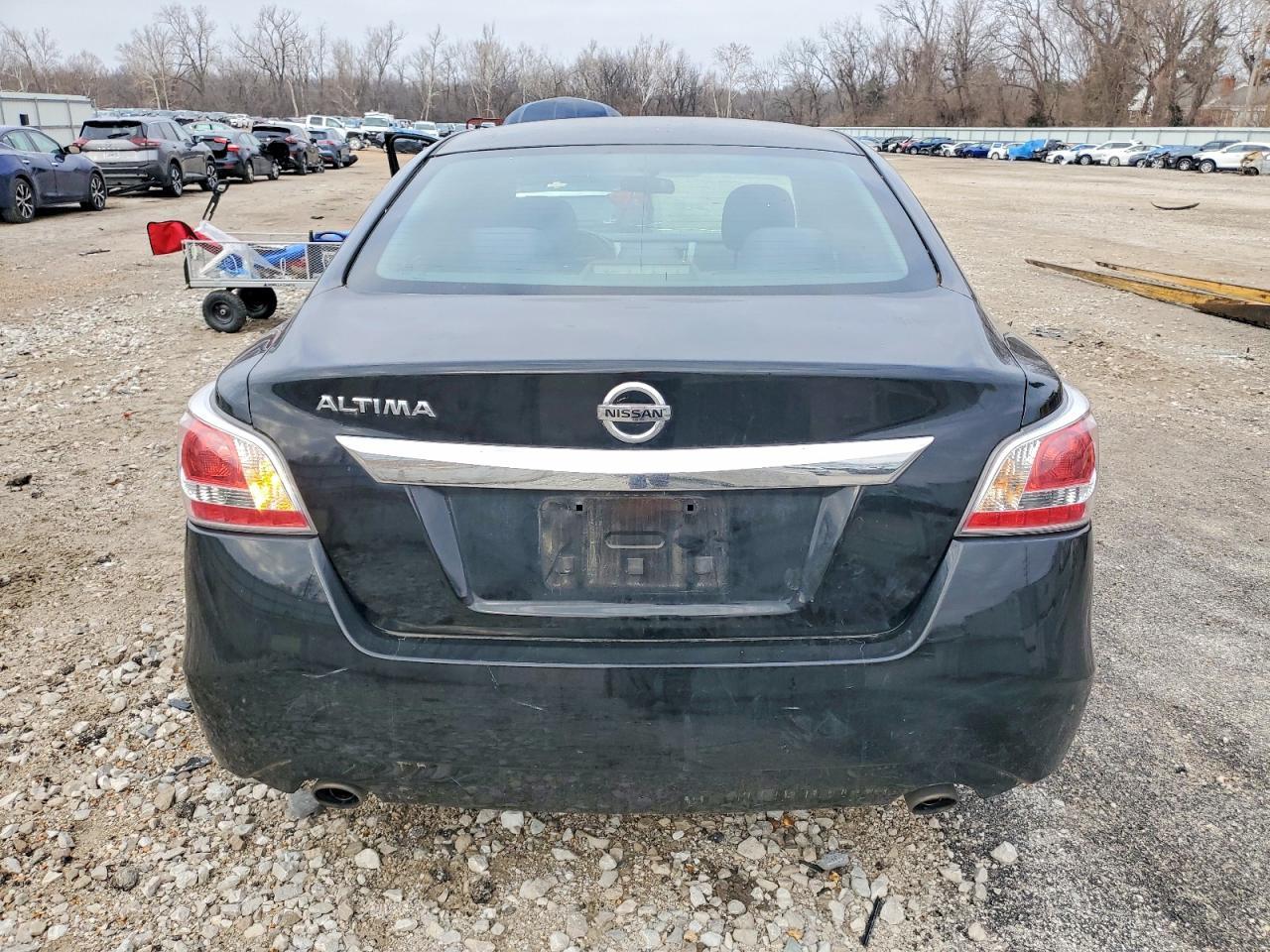 2015 Nissan Altima 2.5 - Image 6