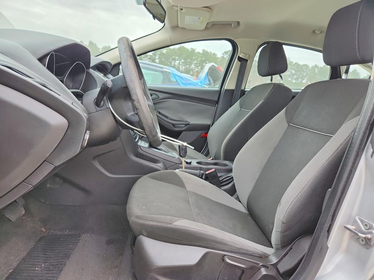 2012 Ford Focus S - Image 7