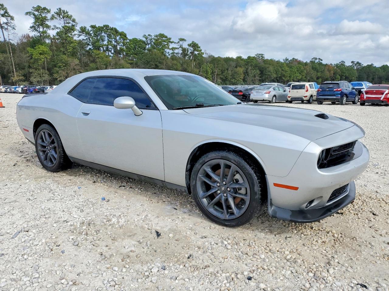 2022 Dodge Challenger Gt - Image 4