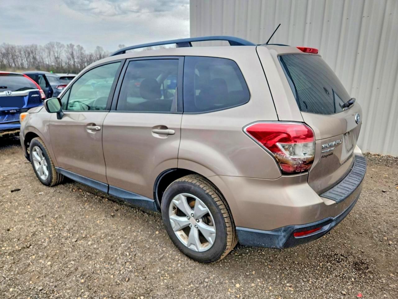 2015 Subaru Forester 2.5I Premium - Фото 2