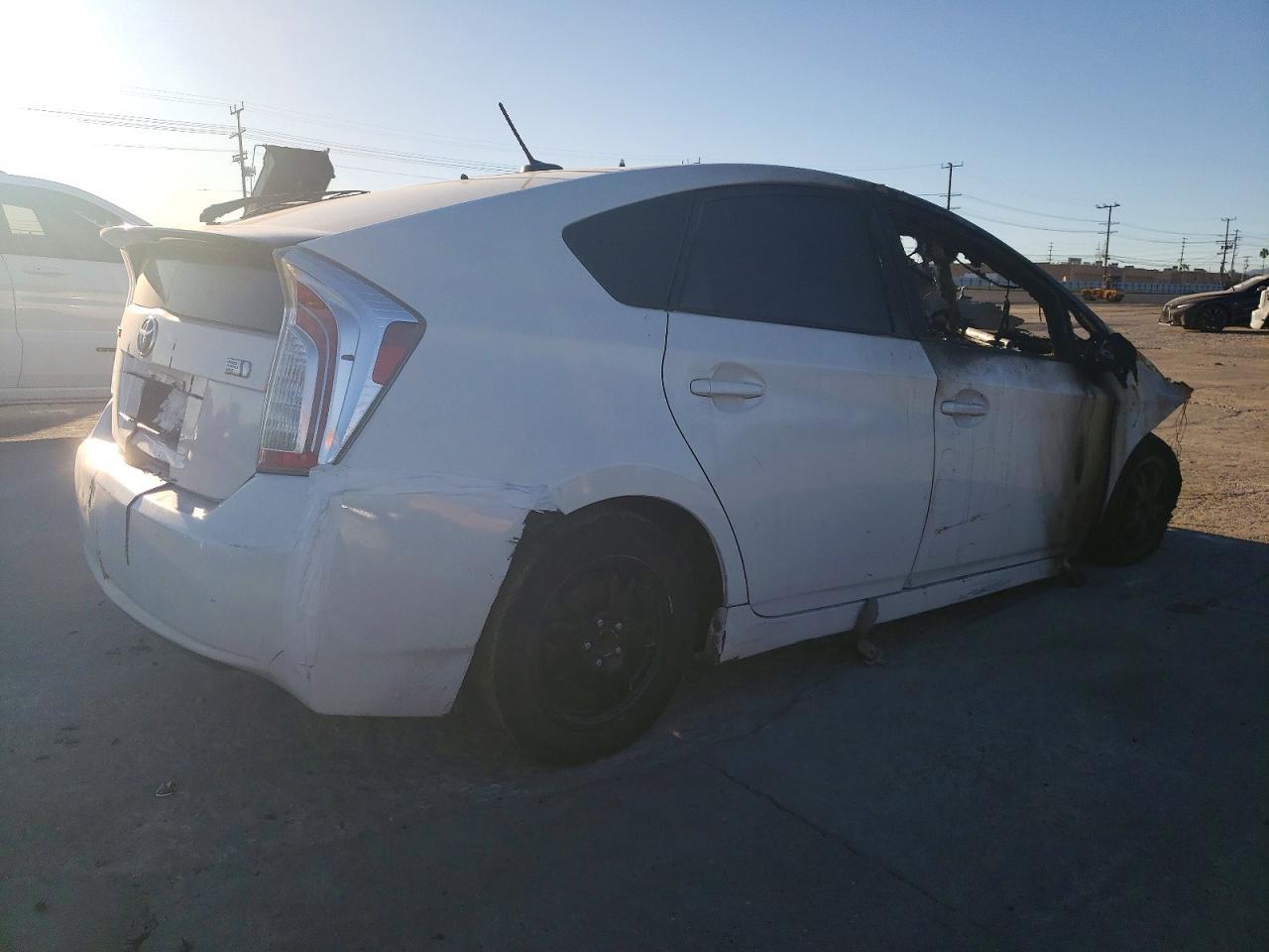 2013 Toyota Prius - Фото 3