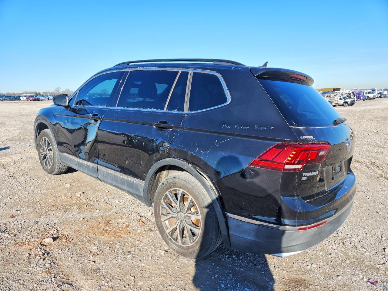 2018 Volkswagen Tiguan Se - Фото 2
