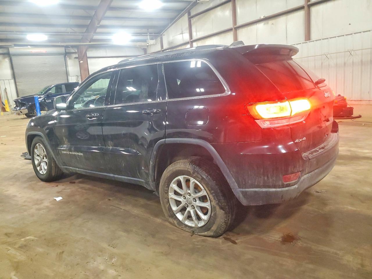 2015 Jeep Grand Cherokee Laredo - Image 2