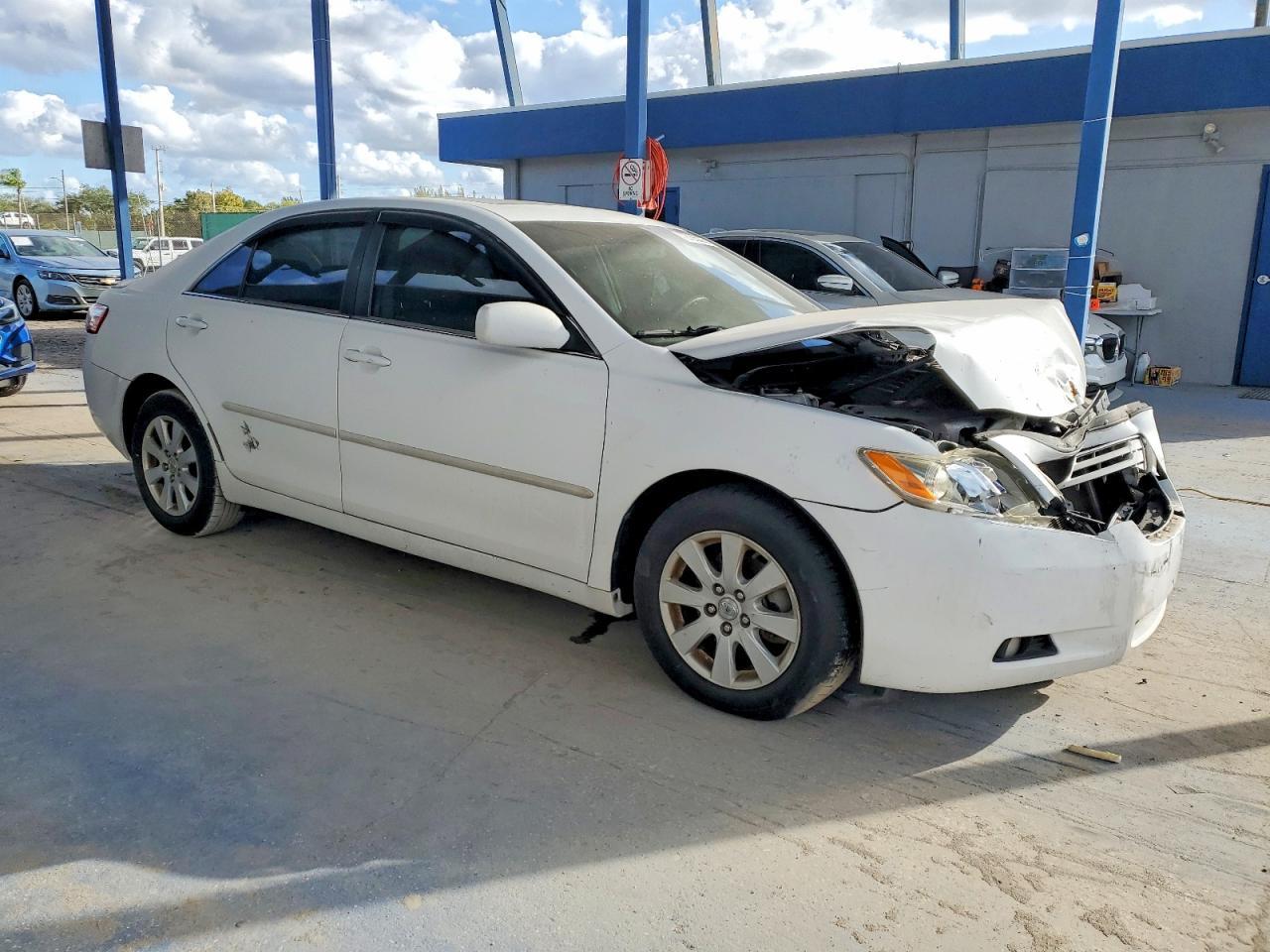 2007 Toyota Camry Xle V6 - Image 4
