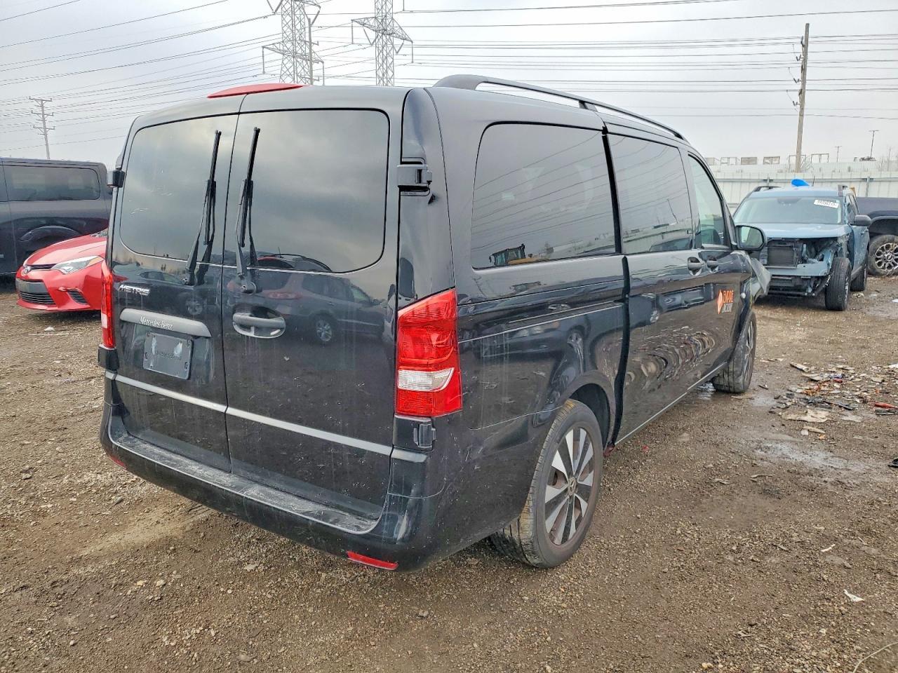 2023 Mercedes-Benz Metris - Image 3