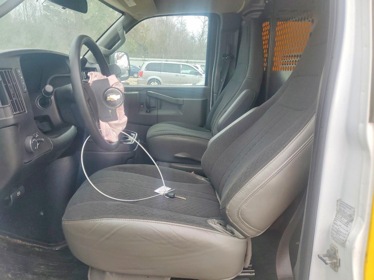 2022 Chevrolet Express 2500 Delivery Van - Фото 7