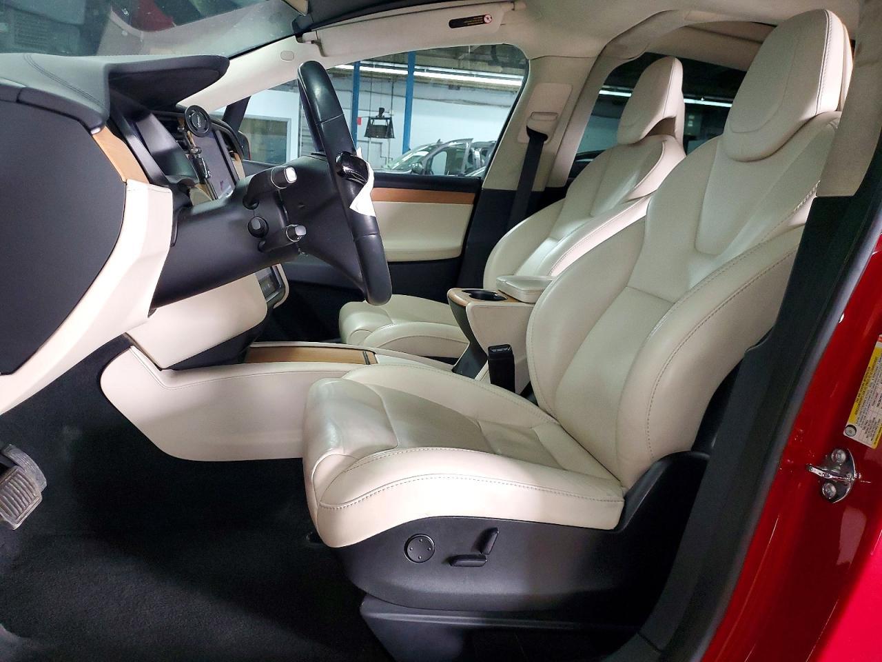 2018 Tesla Model X - Фото 7