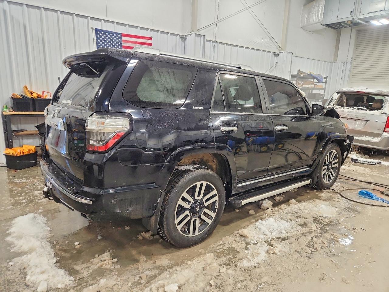 2016 Toyota 4Runner Sr5 - Image 3
