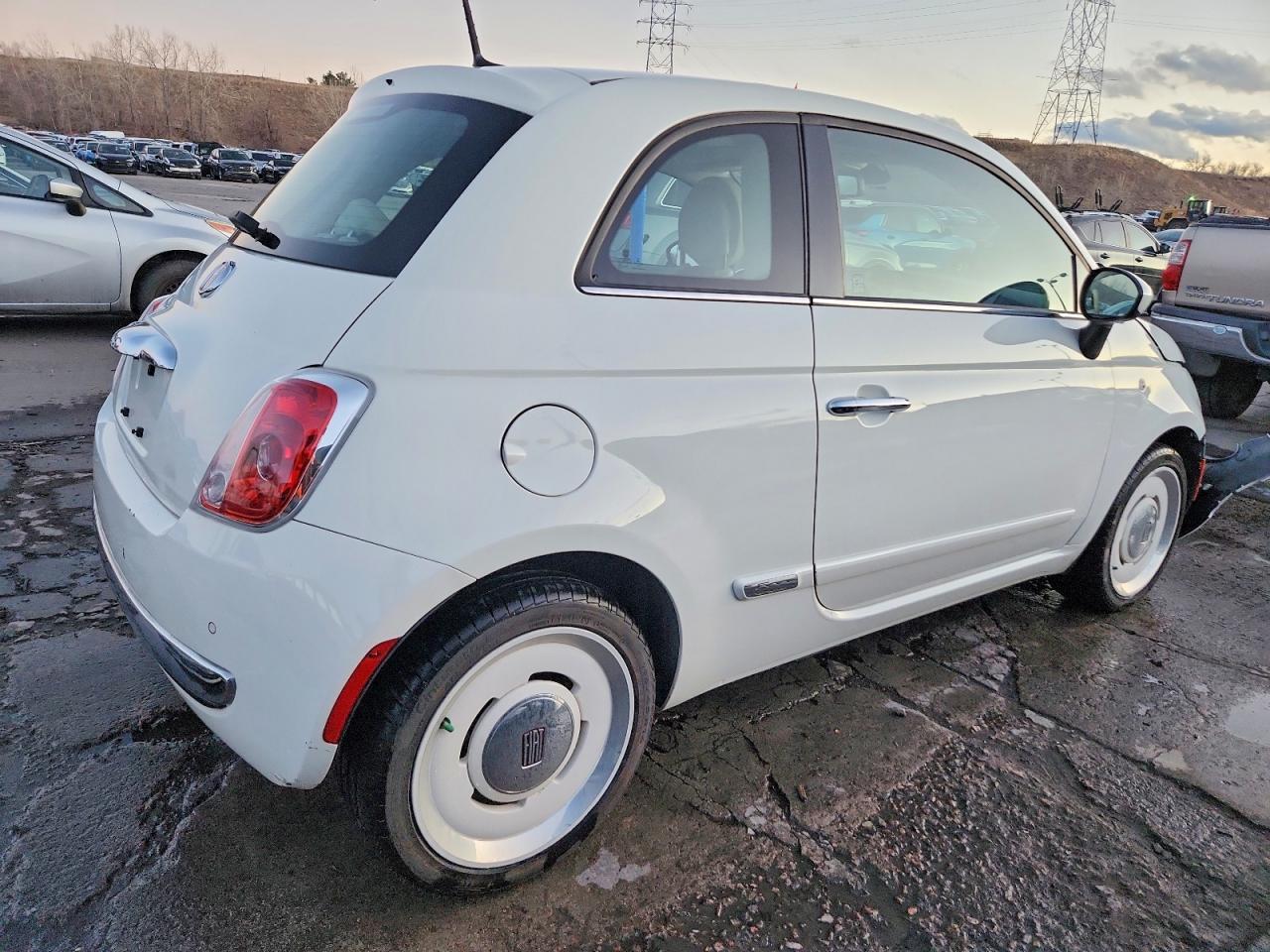 2015 Fiat 500 Lounge - Image 3
