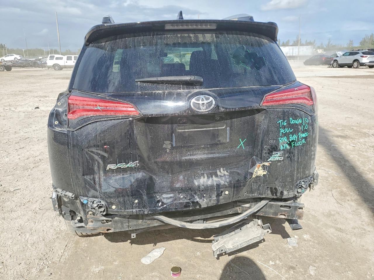 2016 Toyota Rav4 Se - Фото 6