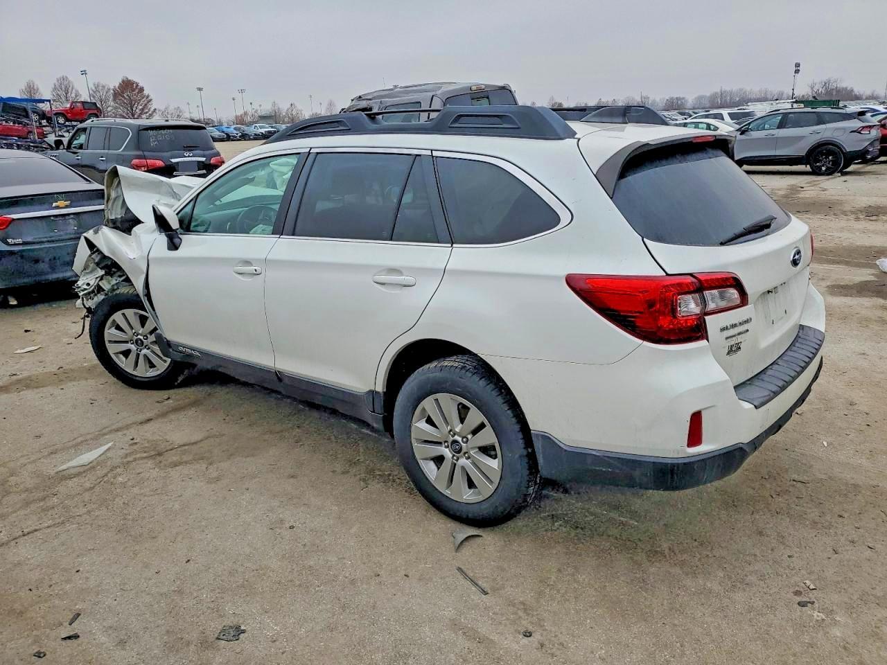 2017 Subaru Outback 2.5I Premium - Image 2