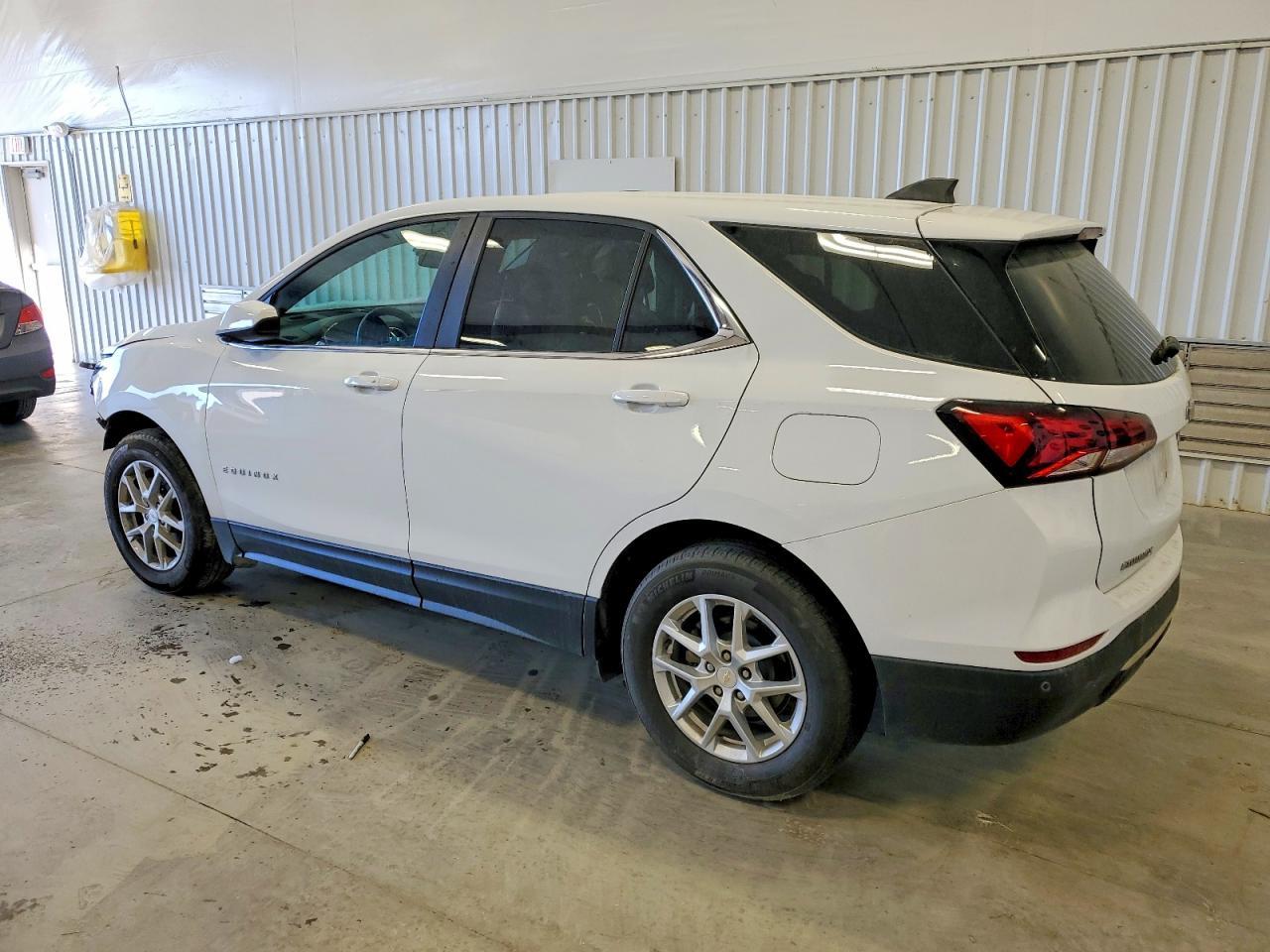 2023 Chevrolet Equinox Lt - Image 2