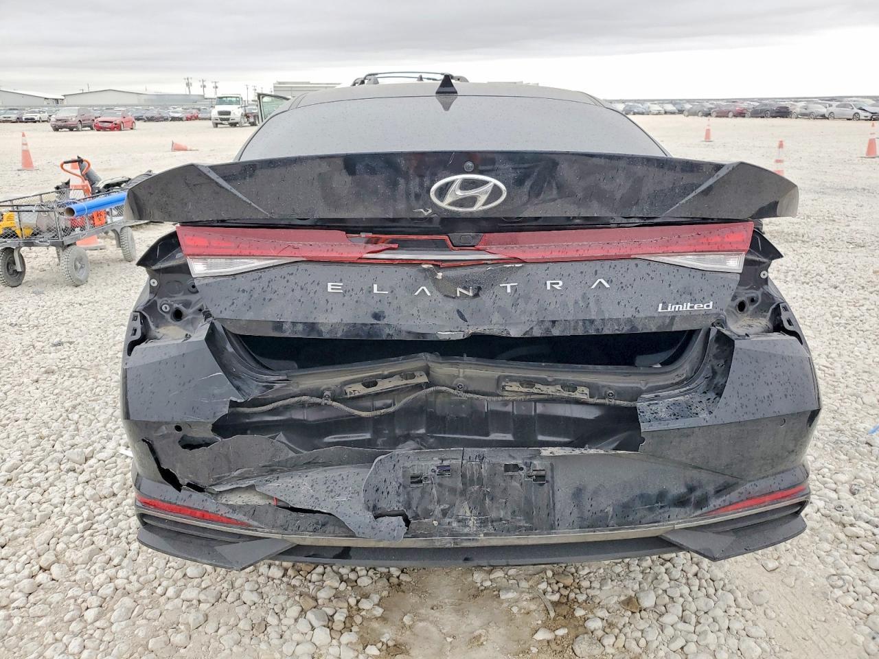 2023 Hyundai Elantra Limited - Фото 6