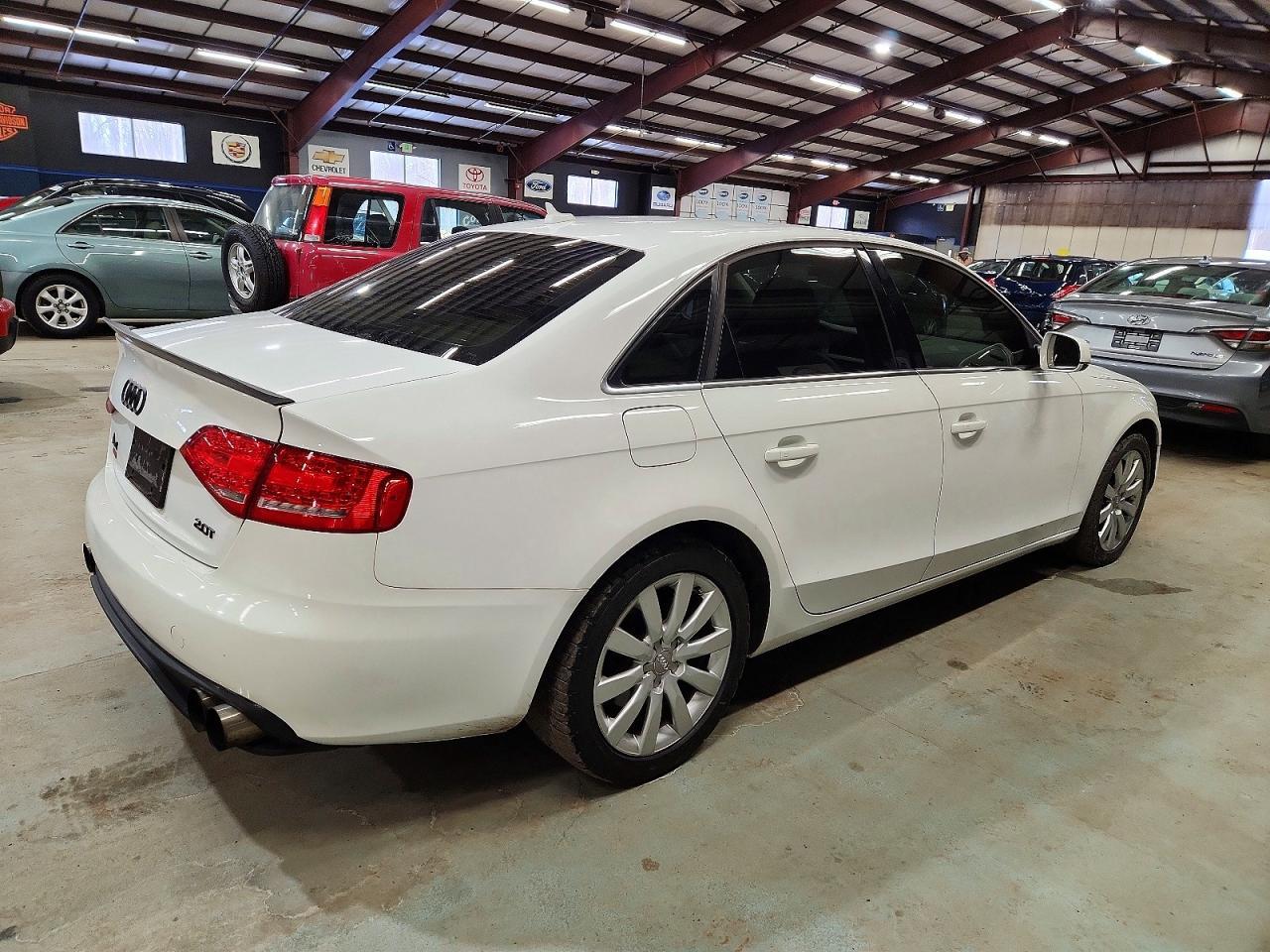 2010 Audi A4 Premium Plus - Фото 3