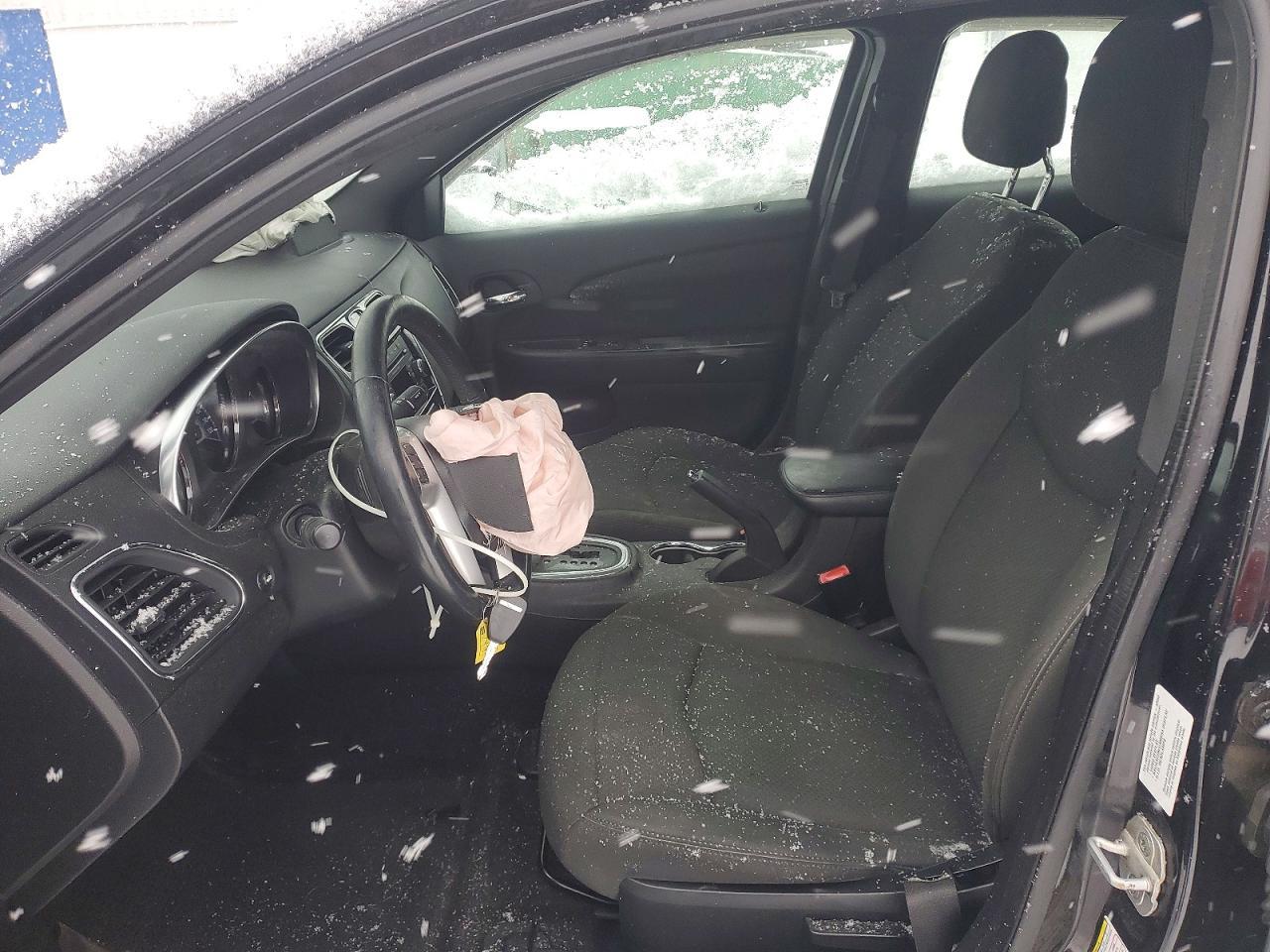 2012 Chrysler 200 Touring - Image 7