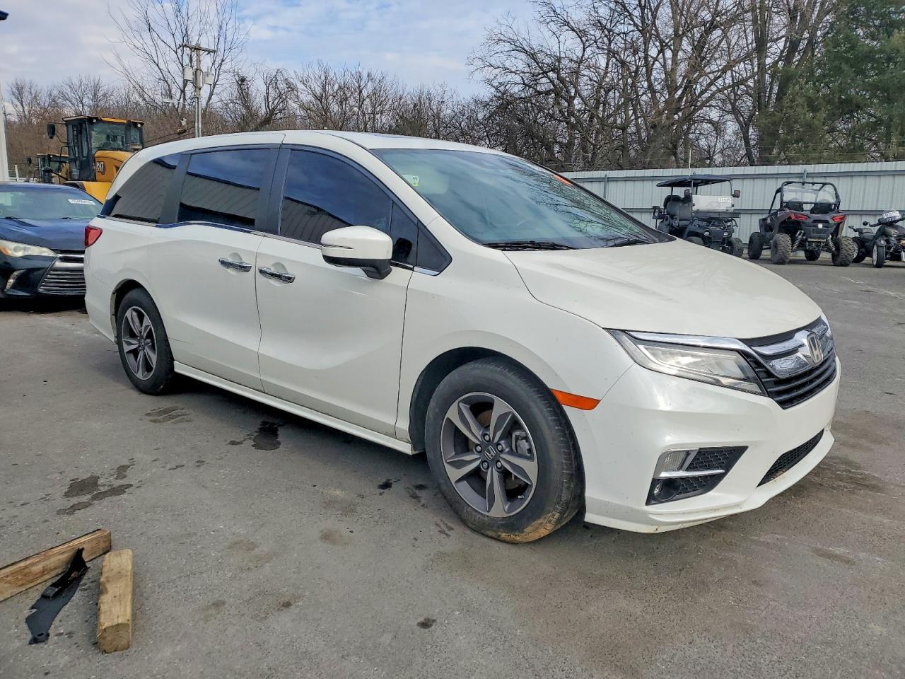 2019 Honda Odyssey Touring - Image 4