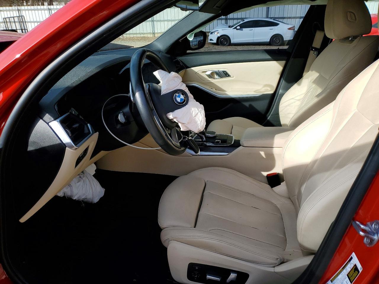2019 BMW 330Xi - Фото 7
