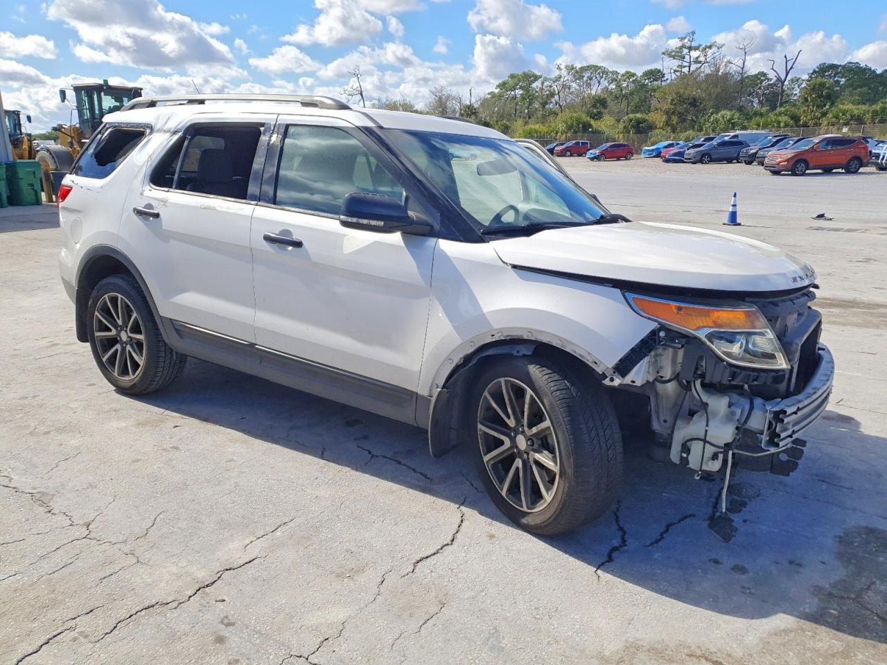 2015 Ford Explorer Xlt - Фото 4