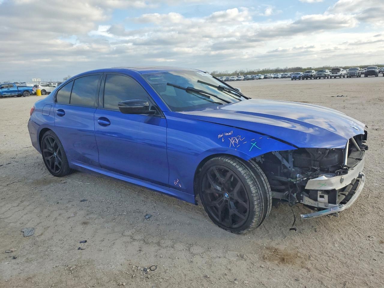 2025 BMW Motorrad 330I - Фото 4