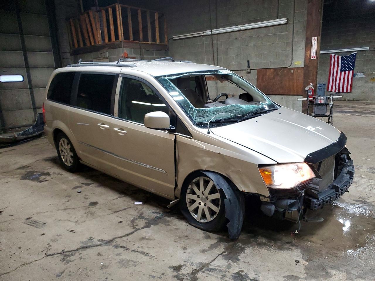 2014 Chrysler Town & Country Touring - Фото 4