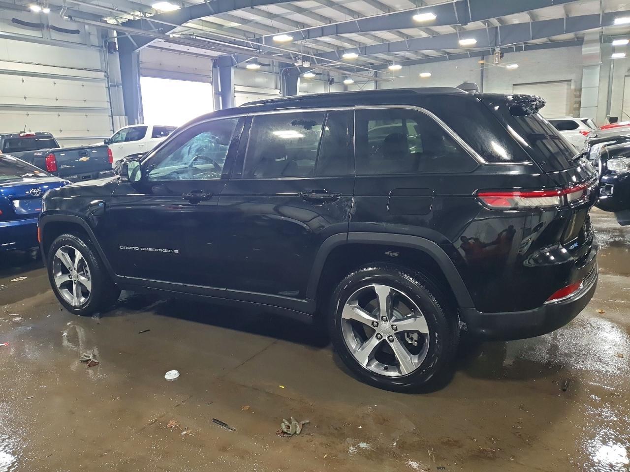 2024 Jeep Grand Cherokee Limited 4Xe - Image 2