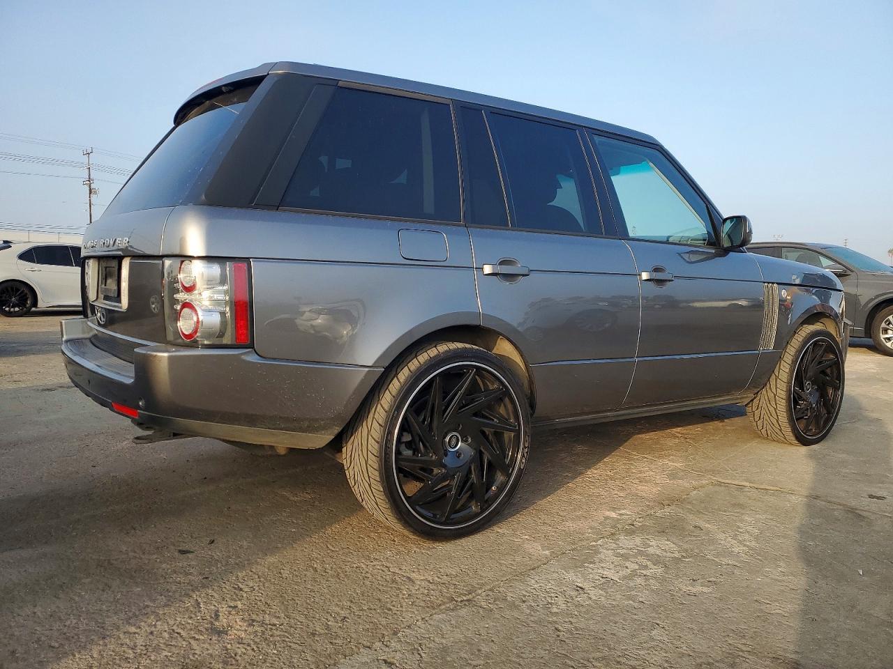 2010 Land Rover Range Rover Hse - Image 3