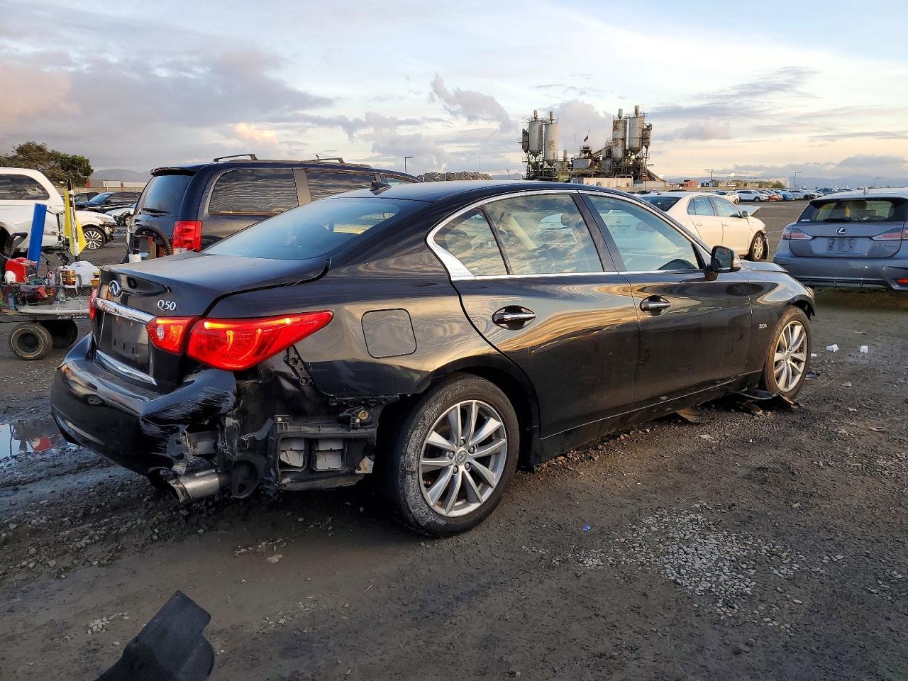 2017 Infiniti Q50 3.0T Premium - Image 3