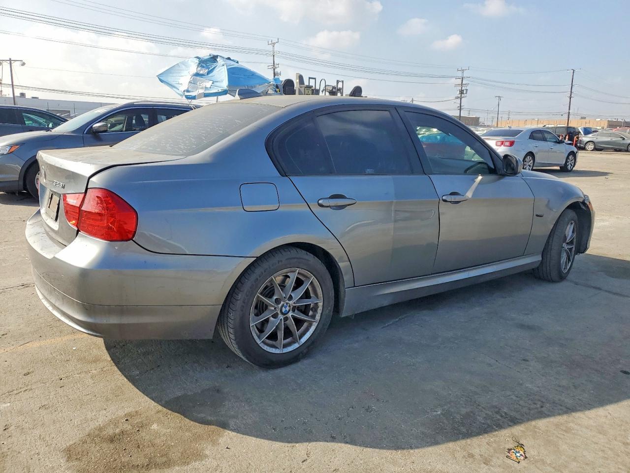 2010 BMW 328 - Image 3