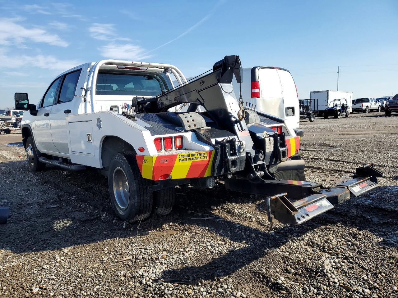 2021 Chevrolet Silverado C3500 - Image 3