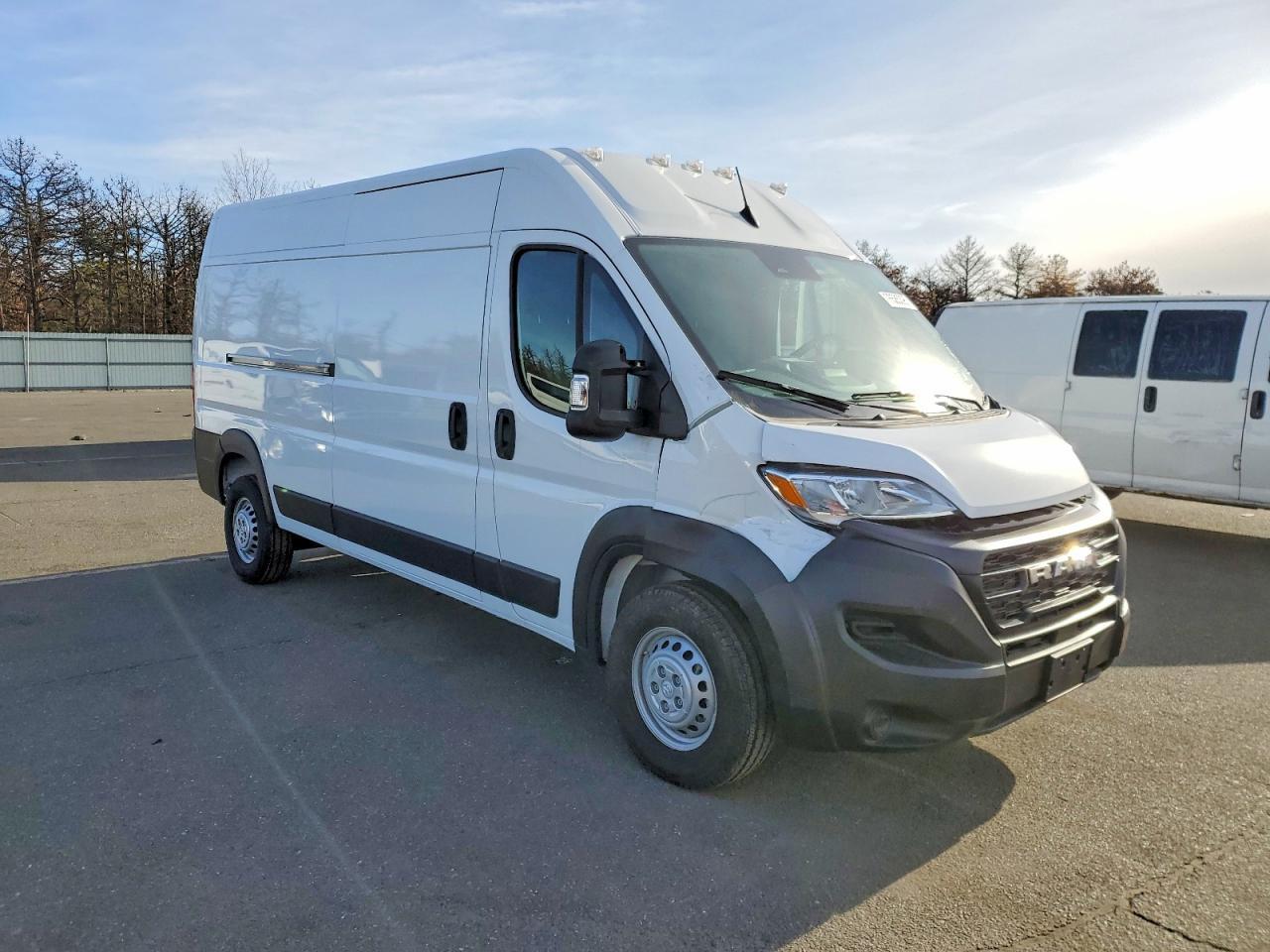 2025 Ram Promaster 2500 Delivery Van - Фото 4