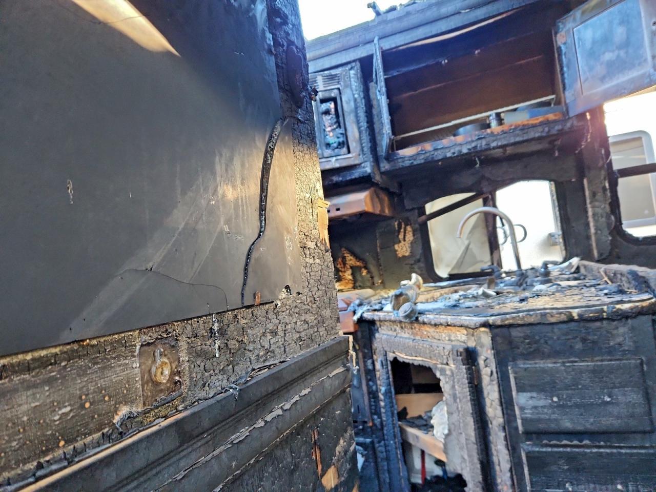 2015 Ford Econoline E450 Super Duty Cutaway Van - Фото 6