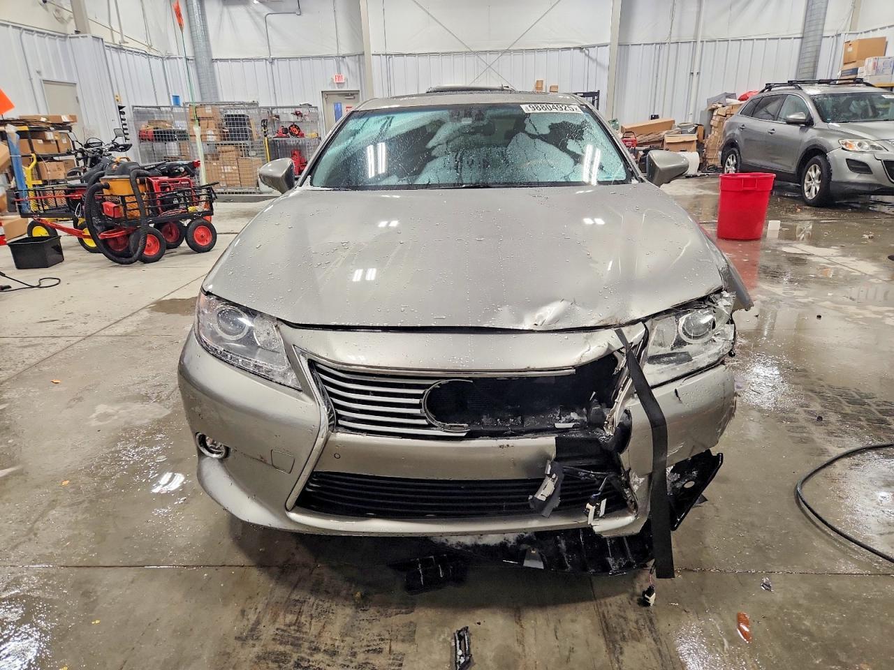 2015 Lexus Es 300H - Фото 5