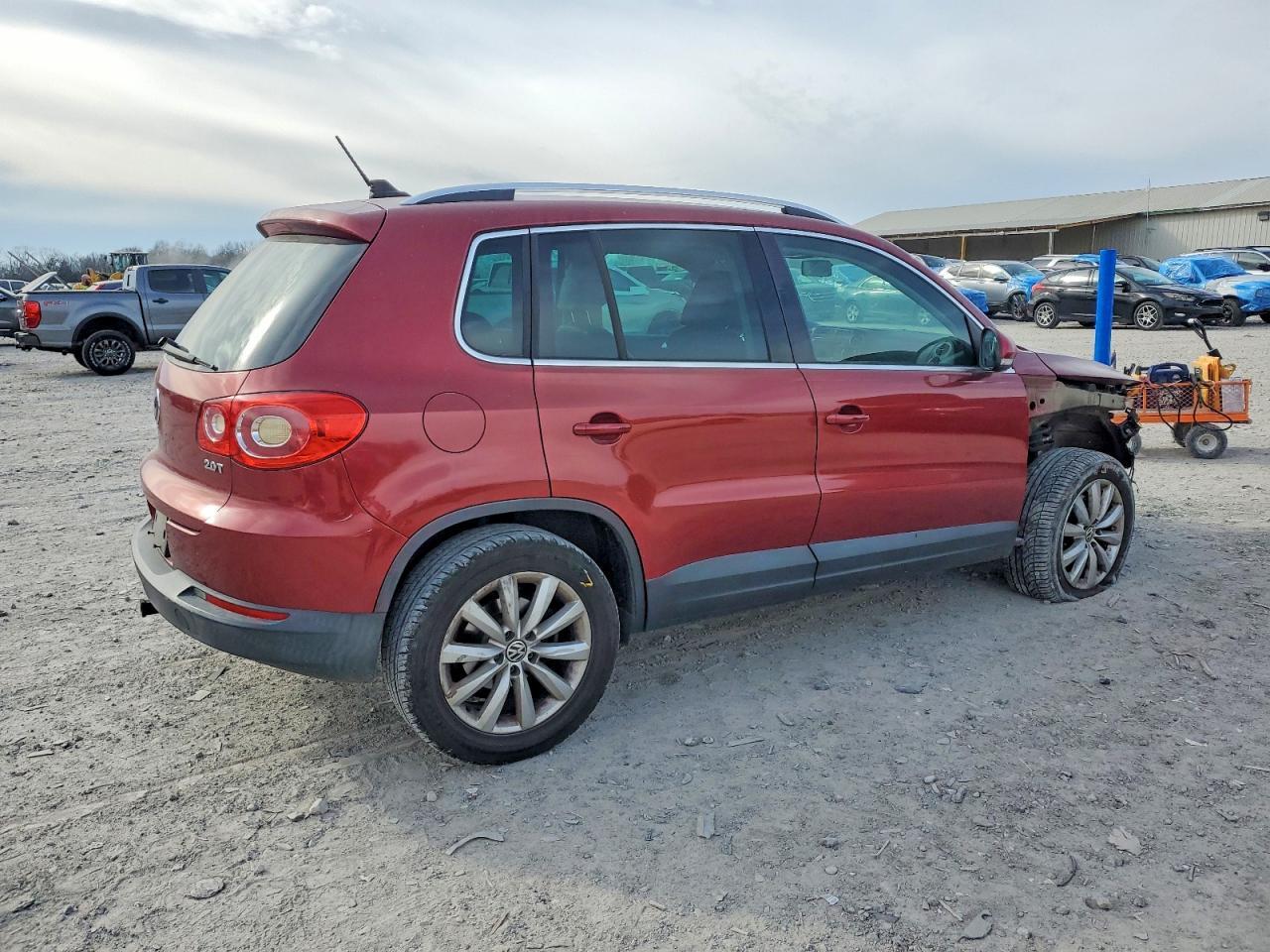 2011 Volkswagen Tiguan S - Image 3