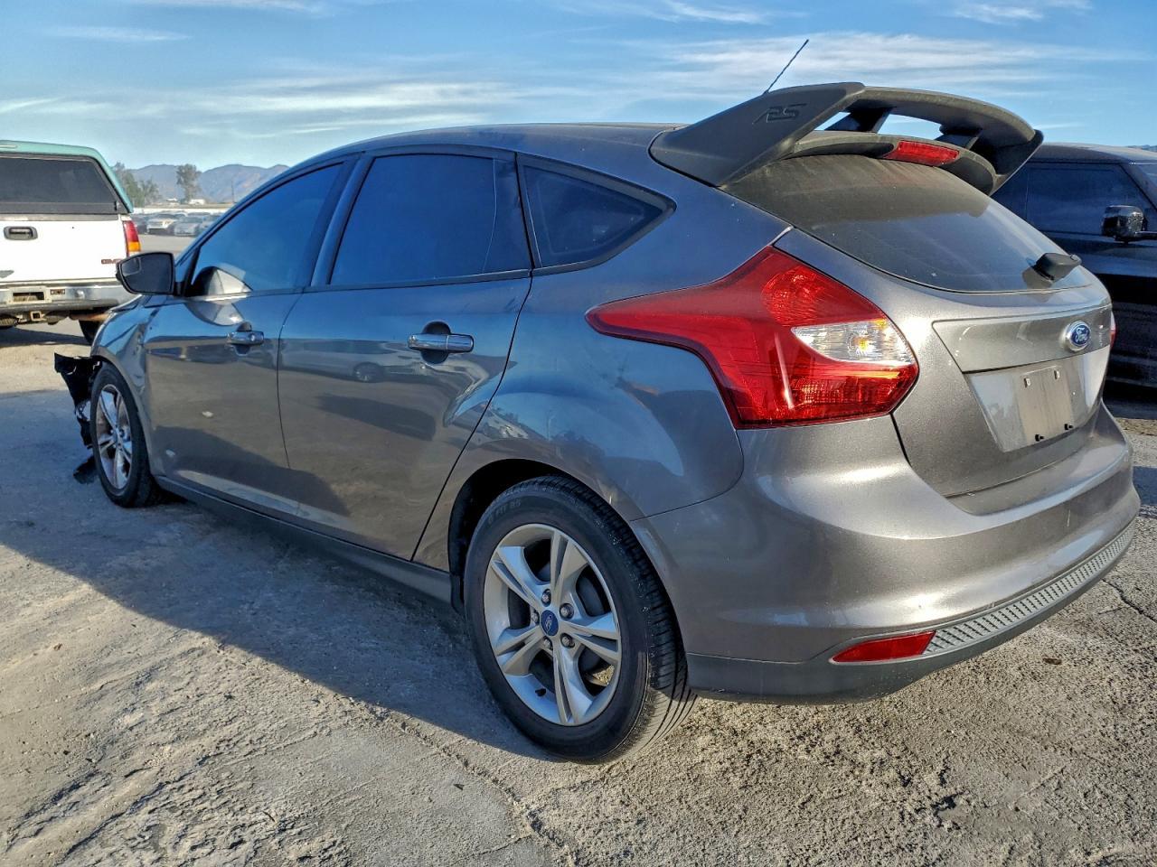 2014 Ford Focus Se - Image 2