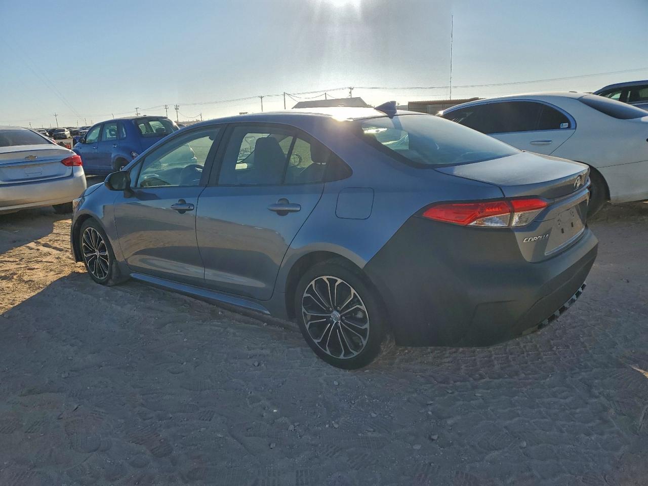 2021 Toyota Corolla L - Фото 2