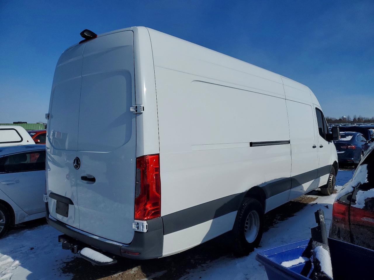 2024 Mercedes-Benz Sprinter 3500 - Фото 3