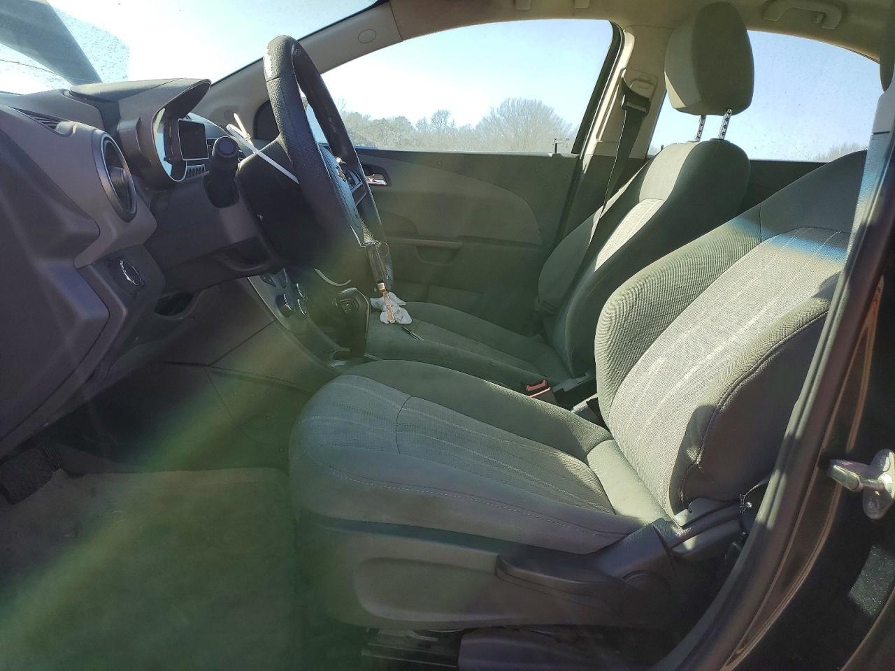 2014 Chevrolet Sonic - Фото 7