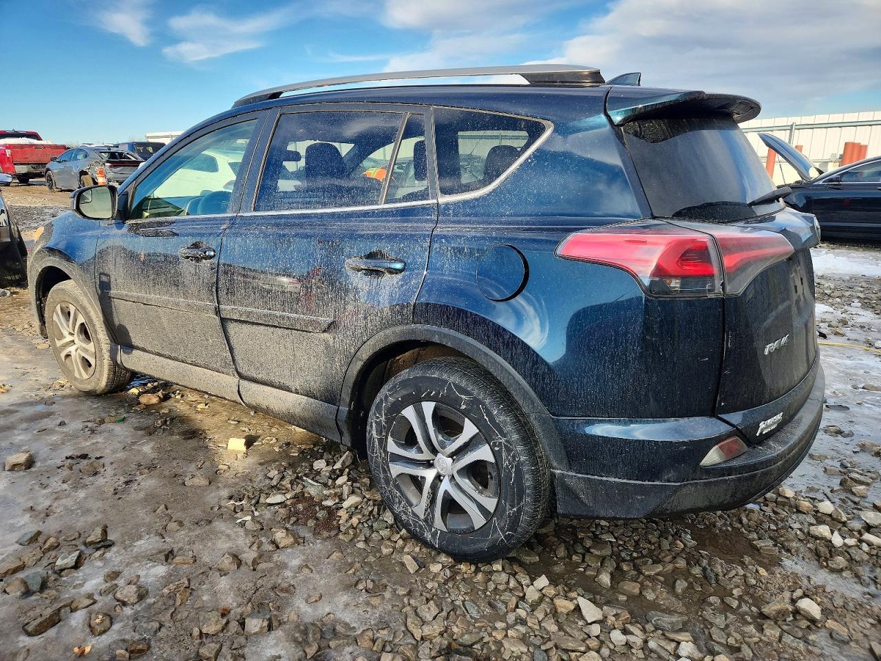 2017 Toyota Rav4 Le - Фото 2