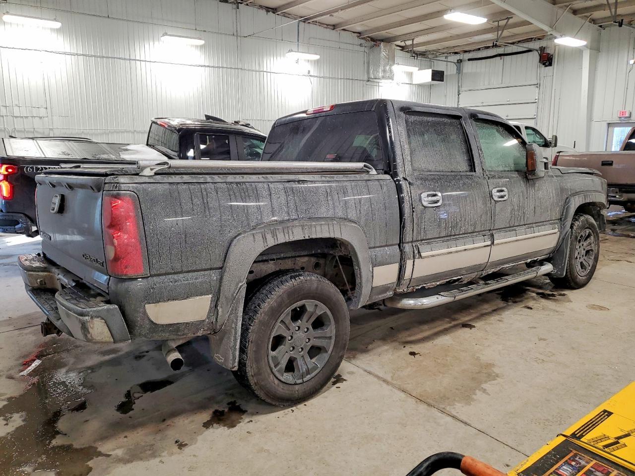 2005 Chevrolet Silverado K1500 - Фото 3
