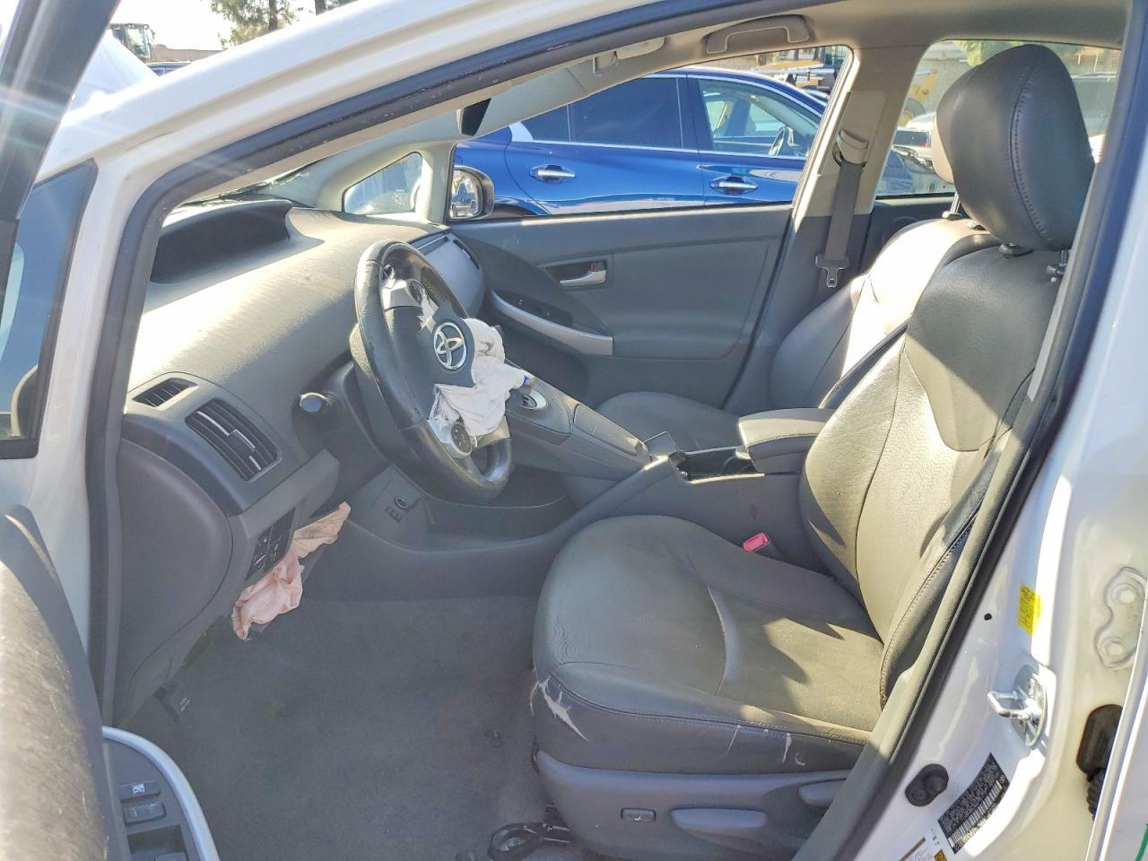 2010 Toyota Prius Iv - Фото 7