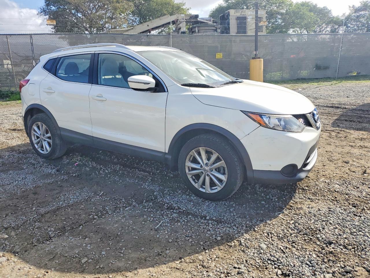 2018 Nissan Rogue Sport S - Image 4