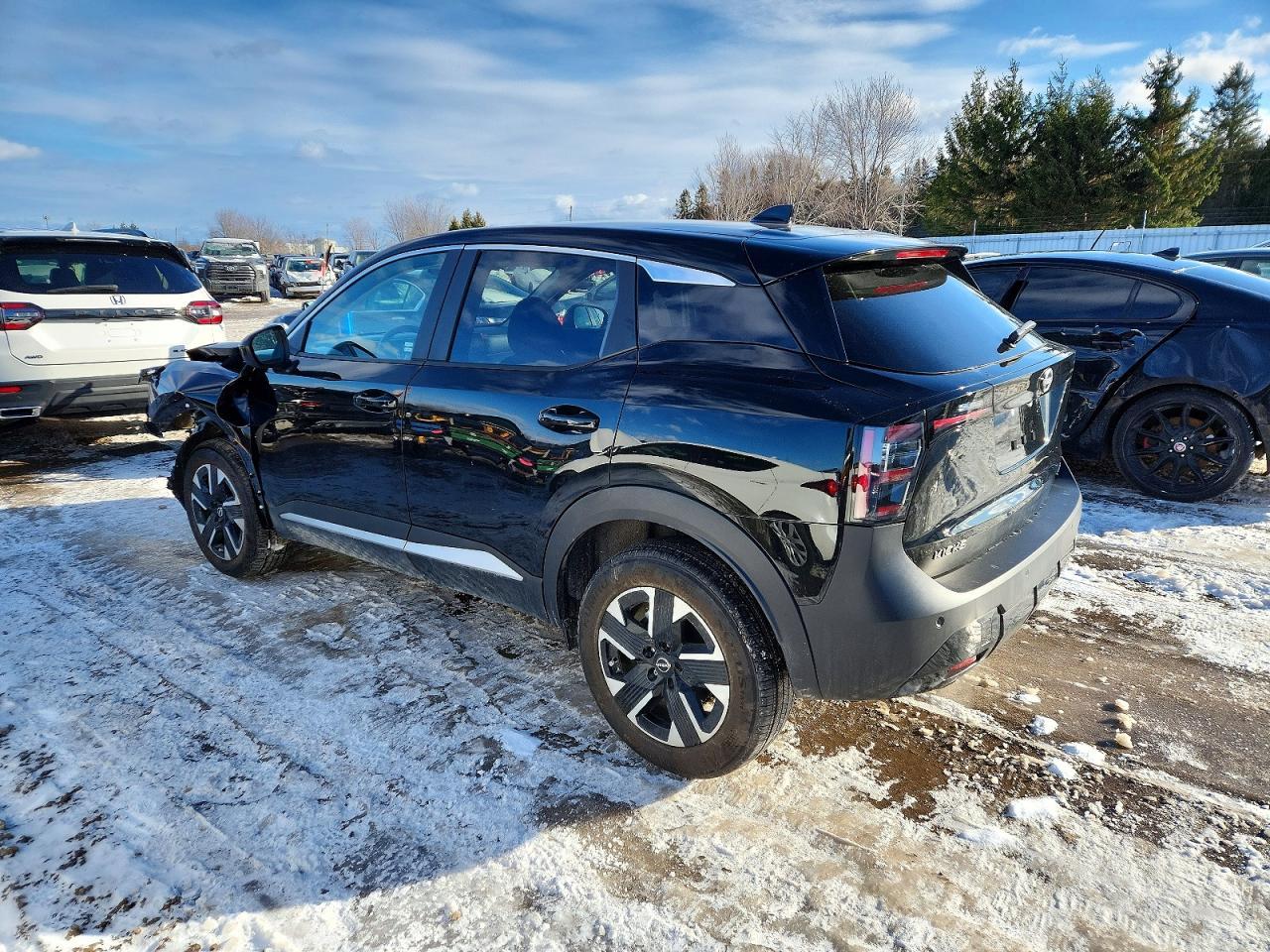 2025 Nissan Kicks Sv - Image 2
