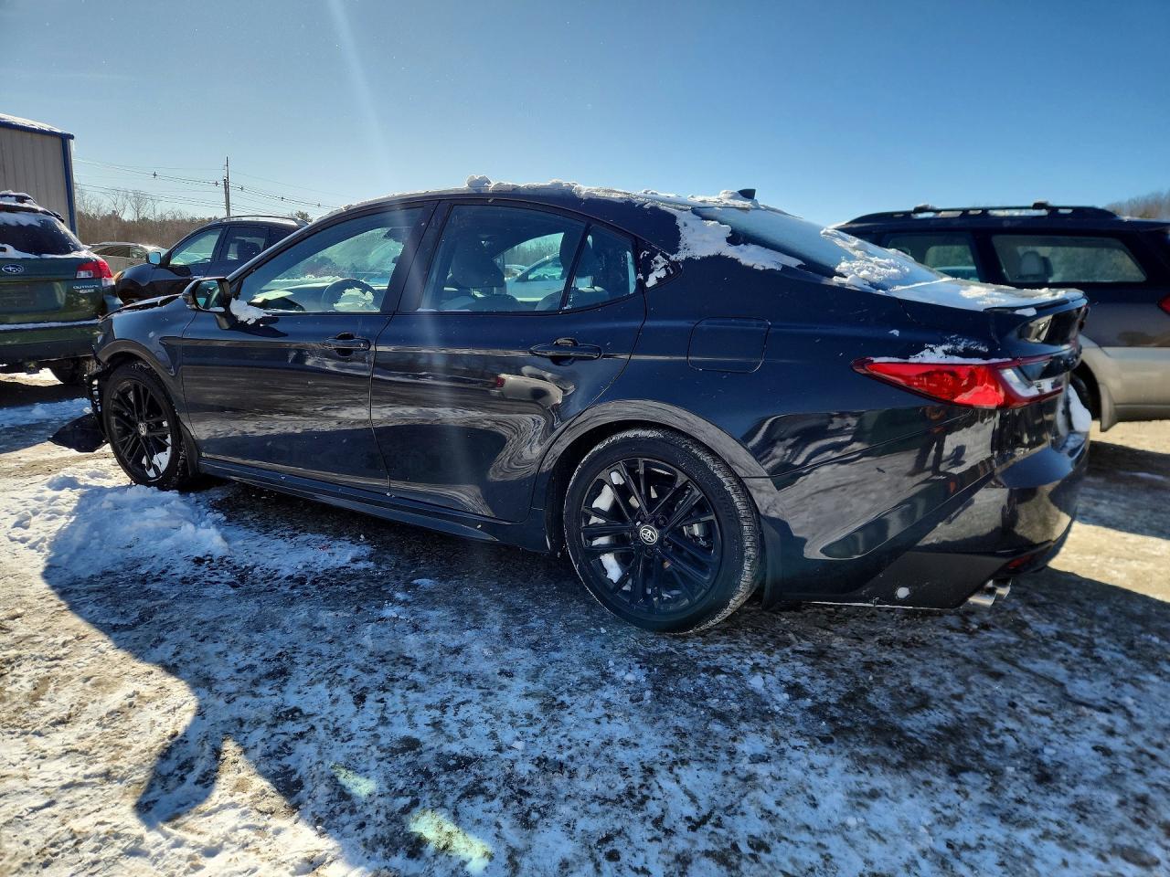 2025 Toyota Camry Se - Фото 2